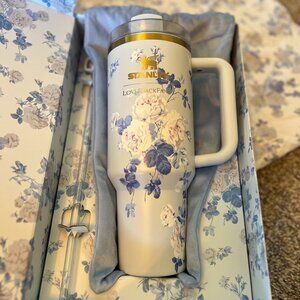 NWT The Stanley x LoveShackFancy Quencher | 40 OZ - Everblooming Rosettes